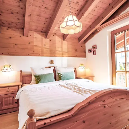 Alpesi faház Mueller Nr 1 Und 2 *